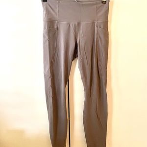 Athleta Salutation in Gray SP